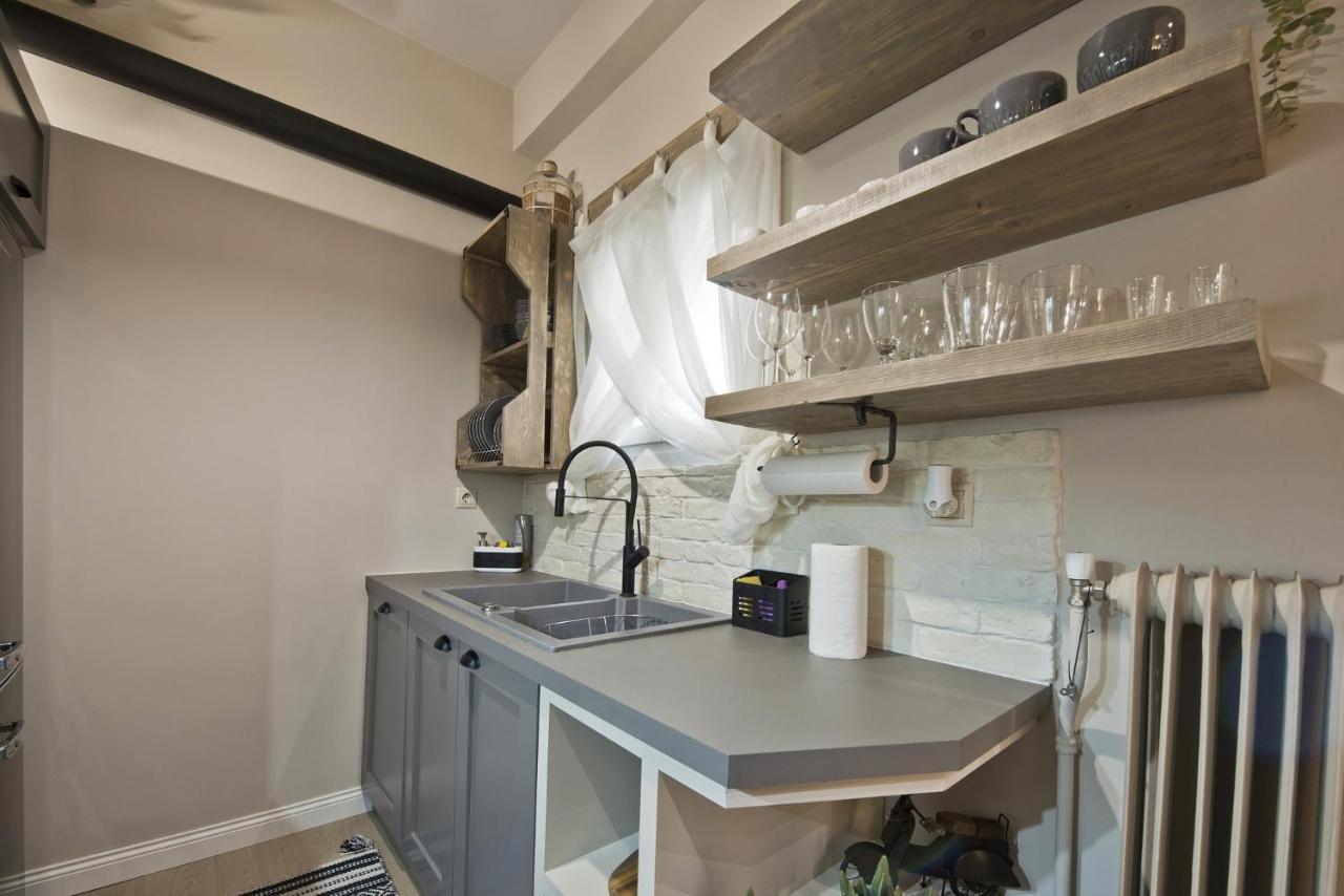 Stylish Apartment At Pagrati เอเธนส์ ภายนอก รูปภาพ