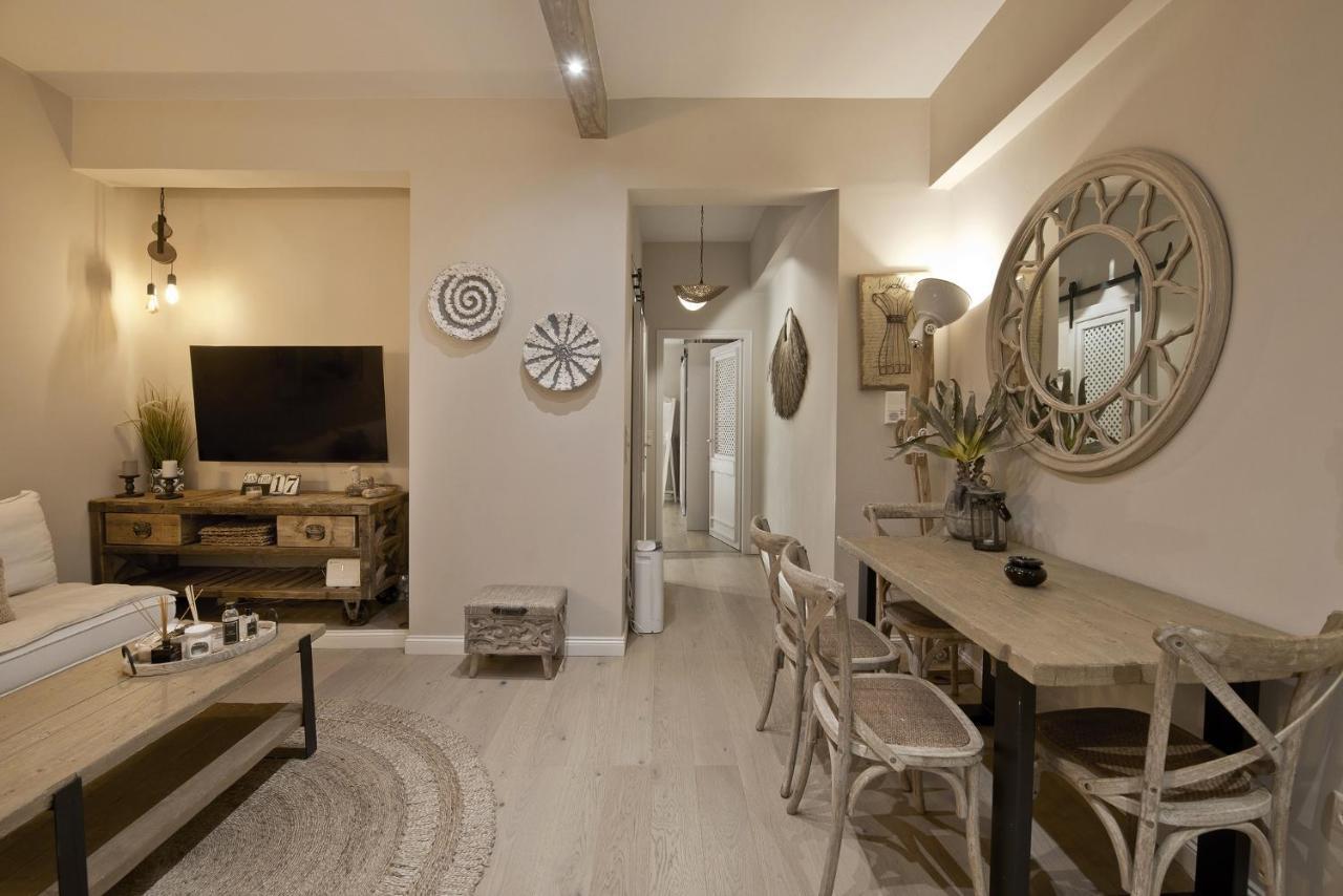 Stylish Apartment At Pagrati เอเธนส์ ภายนอก รูปภาพ