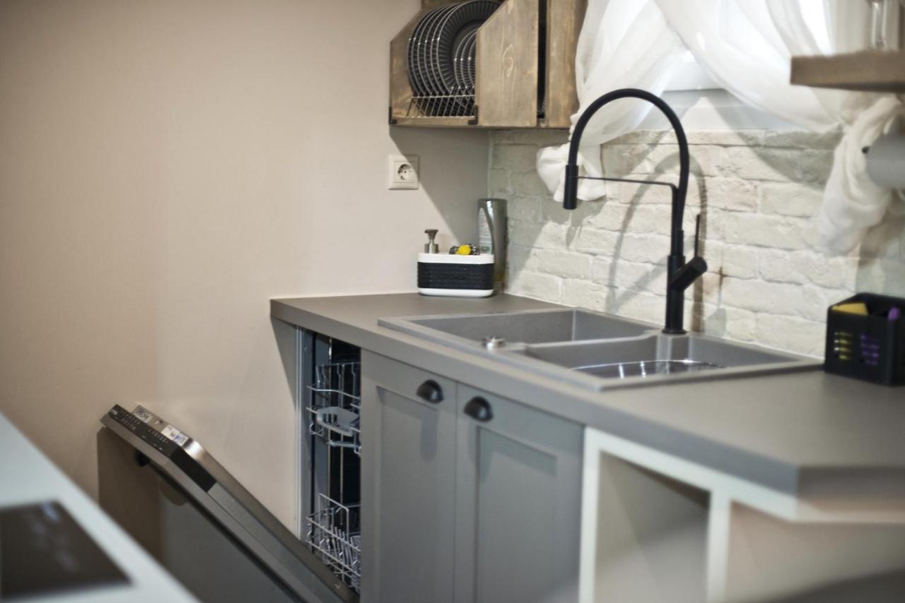 Stylish Apartment At Pagrati เอเธนส์ ภายนอก รูปภาพ