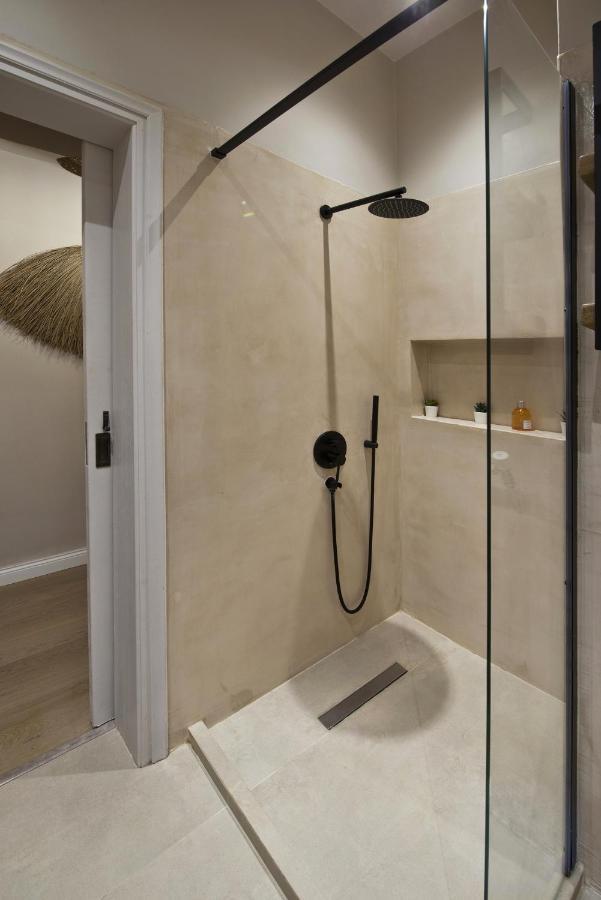 Stylish Apartment At Pagrati เอเธนส์ ภายนอก รูปภาพ